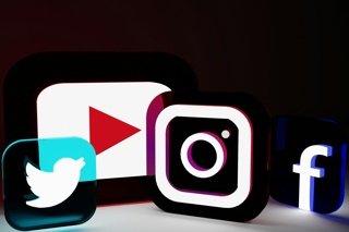 Independent rapper promoting music online without a record label